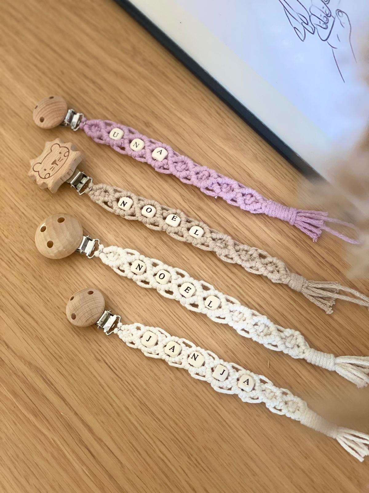 Makramee-Schnullerkette