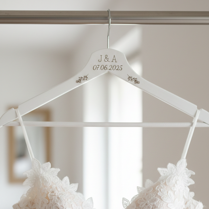 Brautkleiderbügel mit Gravur