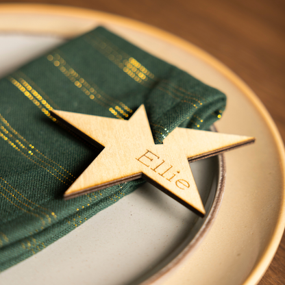 Massivholz-Serviettenringe mit persönlicher Gravur